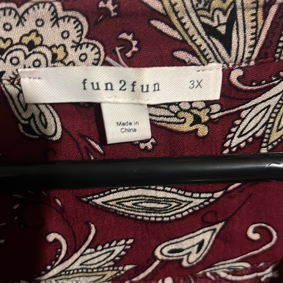 Woman's Blouse - Picture 3 of 3